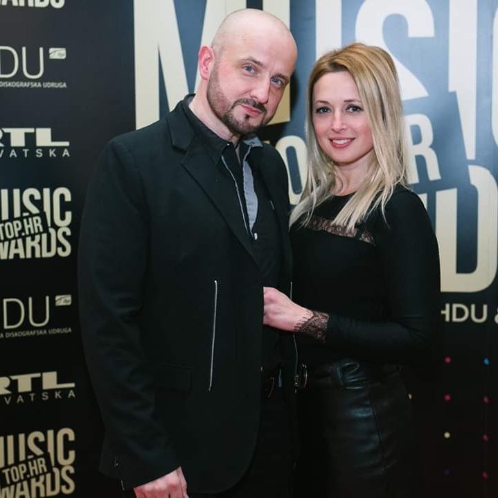 Mental Blue & Sanja - Aquarius records - Uvijek simpatična. Sanja, dobri duh Aquarius recordsa. Spremna na osmjeh u svakom trenutku. 